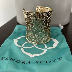 Kendra Scott • Gold Cuff